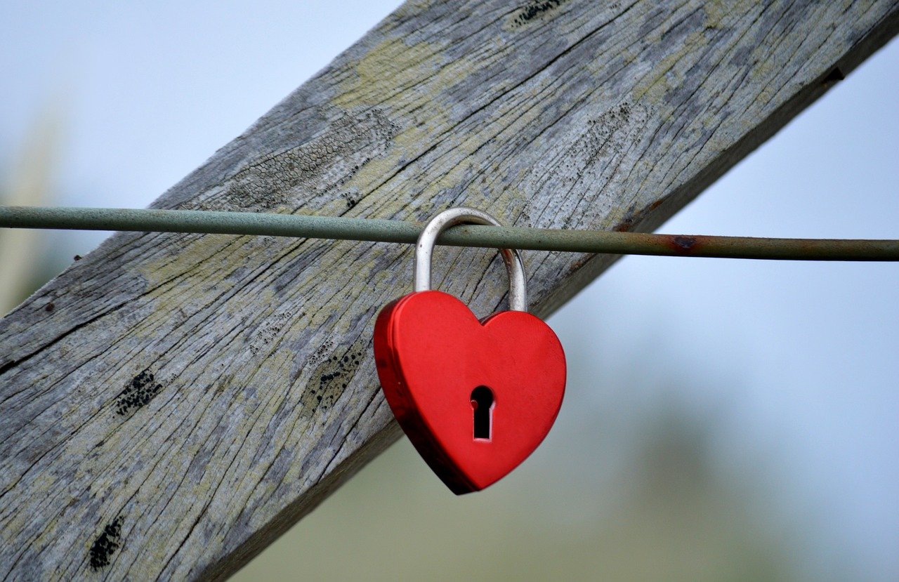 实名抖音号买卖：详情下载教程志愿汇app